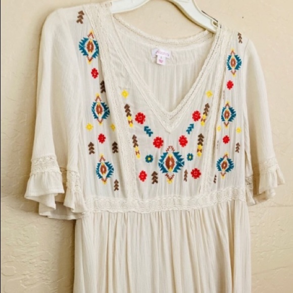 Cream Floral Embroidery Boho Dress - Picture 10 of 11